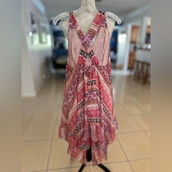 Pink Patterned Sleeveless Dress - Picture 3 of 3